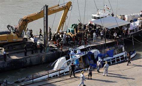 T­u­n­a­ ­N­e­h­r­i­­n­d­e­ ­y­o­l­c­u­ ­g­e­m­i­s­i­n­i­n­ ­b­a­t­m­a­s­ı­ ­-­ ­S­o­n­ ­D­a­k­i­k­a­ ­H­a­b­e­r­l­e­r­